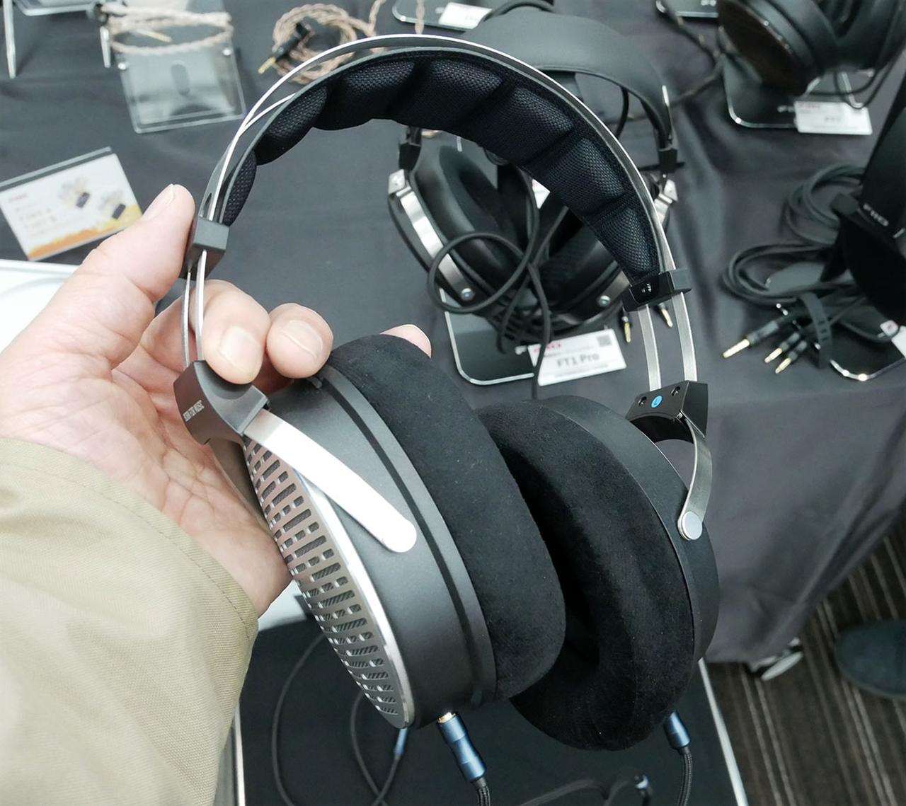 画像: 開放型ヘッドホン「JT3」は50mmダイナミックドライバーとPEK+PU複合振動板を搭載したモデル。ドライバー駆動効率、耐久性、デザイン性を向上させている。