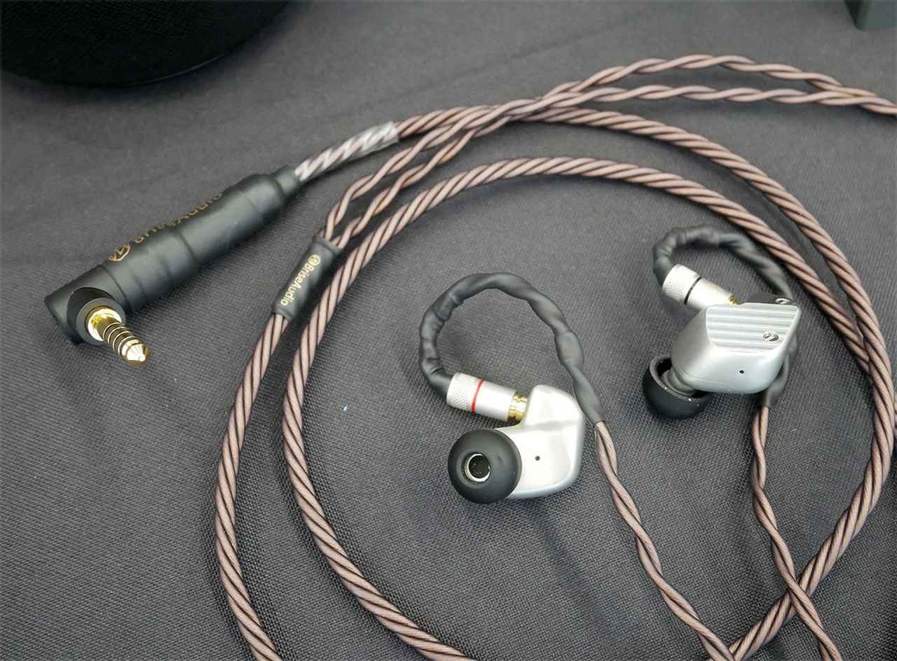 画像: コネクターは5極4.4mmのL型/ストレート、3極3.5mmのL型/ストレートの4種類が準備され、お使いの再生機に応じて選べる