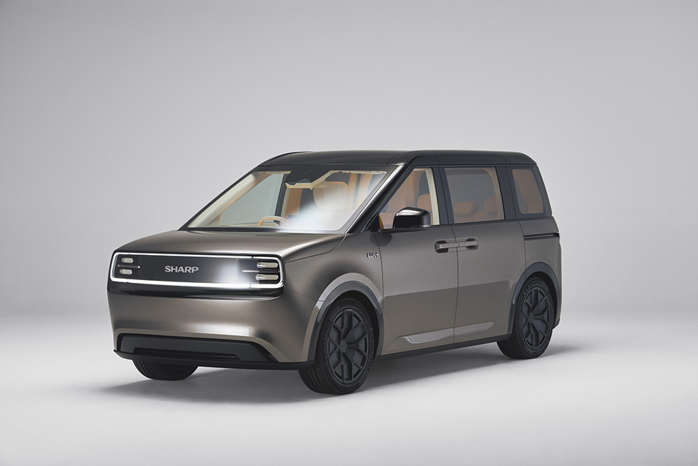 画像: シャープのブースに展示されていた、第二弾となる「LDK+」。第一弾の「LDK+」より、コンパクトになっている。ただし、この形が最終型ではなく、さらに変更が加わる予定とのこと