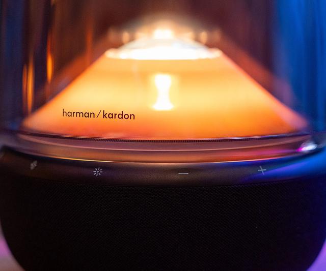 ハーマンカードン、透明ドームが特徴の「Aura Studio」最新モデル登場