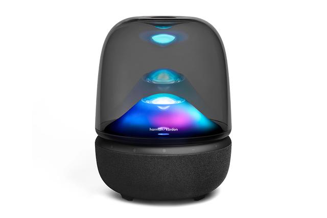 ハーマンカードン、透明ドームが特徴の「Aura Studio」最新モデル登場