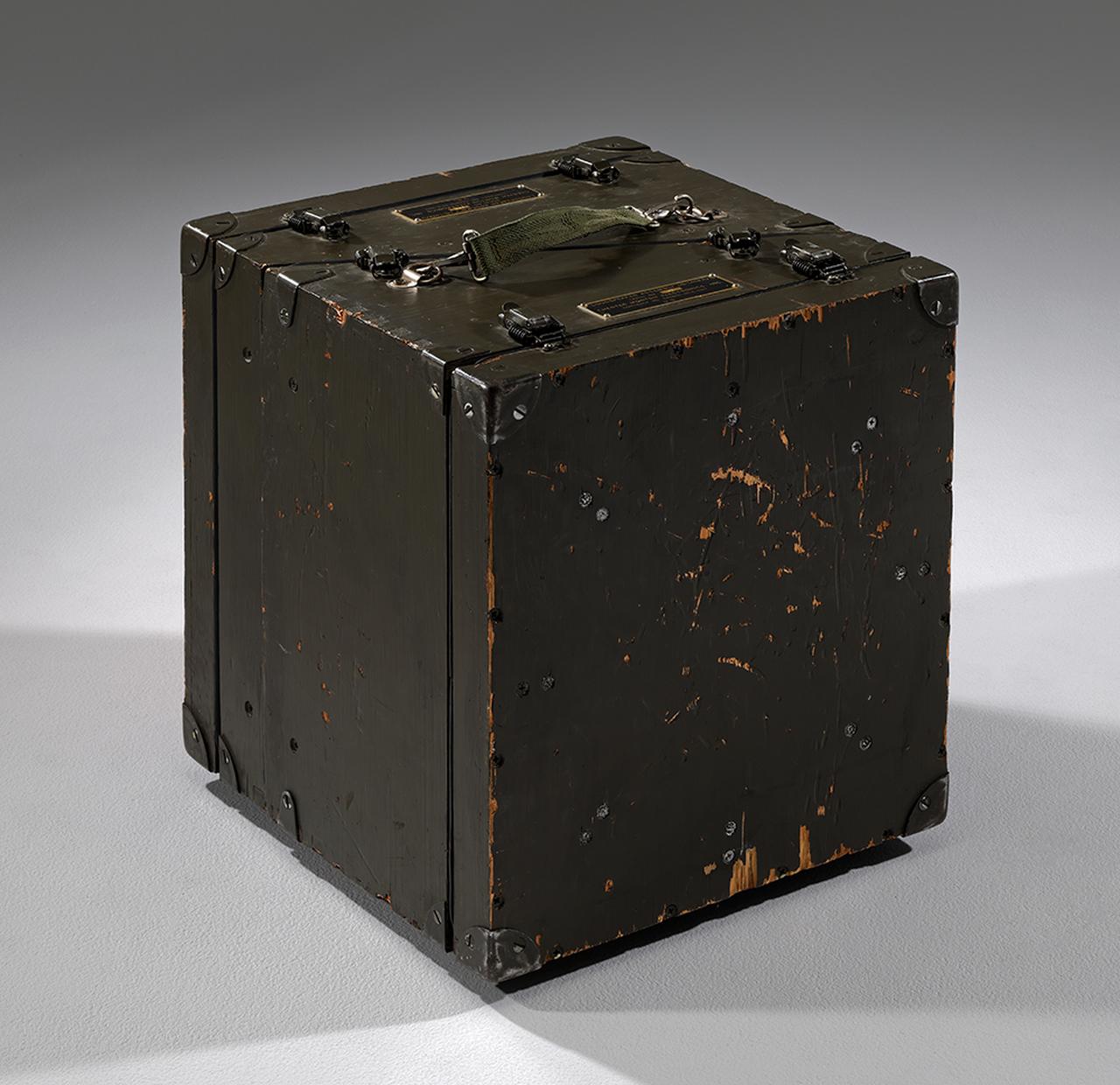 画像: 軍用可搬型スピーカーシステム Chester Morton Electronics LS148A/U ※メーカー直送 | ステレオサウンドストア Untitled Document