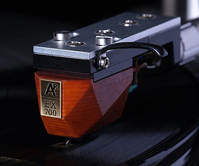 アナログリラックス、バイオリンと同じ仕上げにこだわったMC型