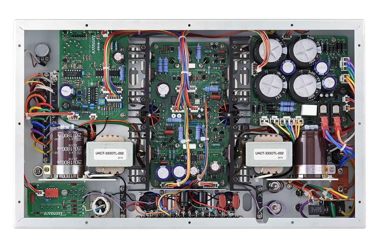 画像2: 軍用管6C33C‐Bの質実剛健の姿形も開発意欲を喚起。フルバランス、サークロトロン出力段の管球式OTL。生命感に溢れて、遮るものがない開放感は異次元