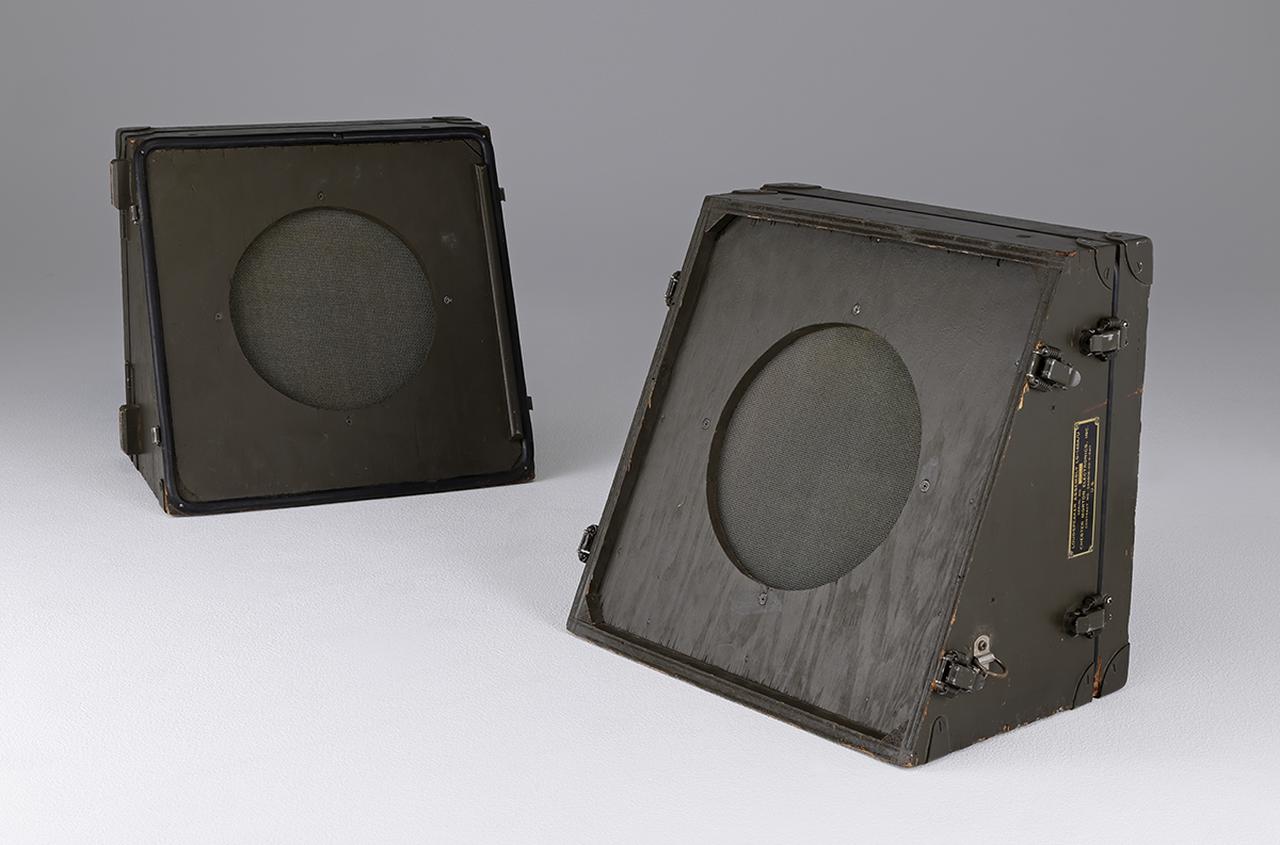 画像: EXTRA │ 米国軍用可搬型スピーカーシステム