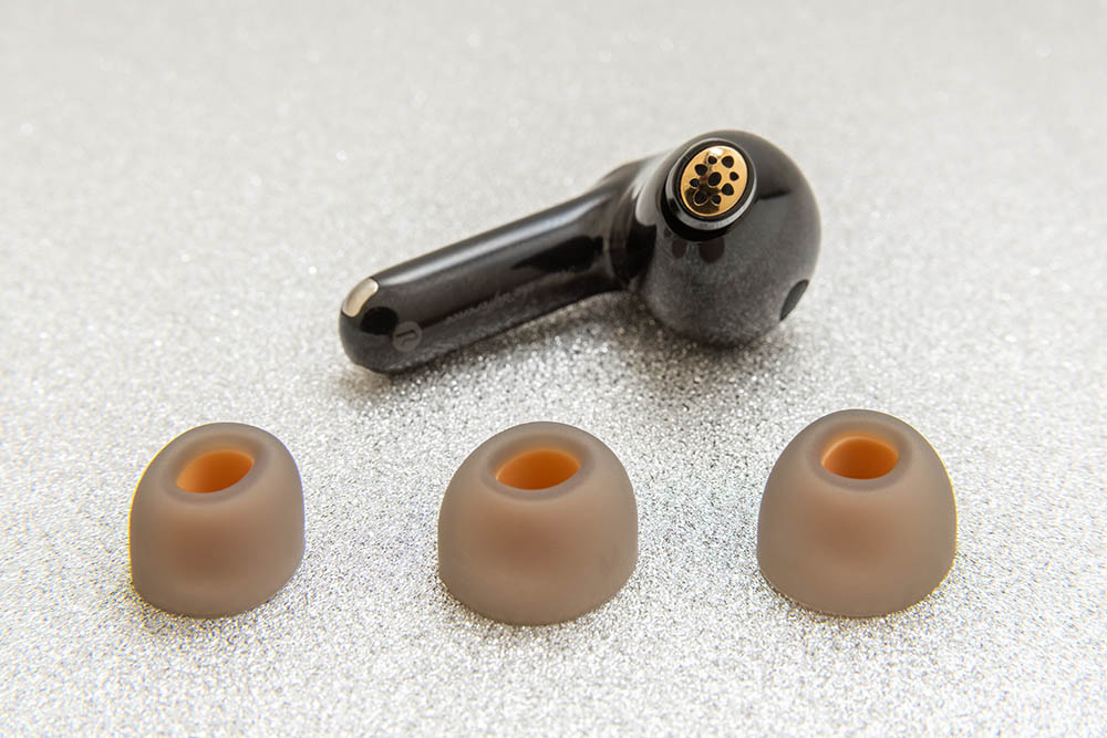 画像2: SOUNDPEATSの「Air5 Pro+」は、多くのイヤホン愛好家に驚きをもって迎えられるだろう。この価格でこれだけの機能と音質を達成しているのだから