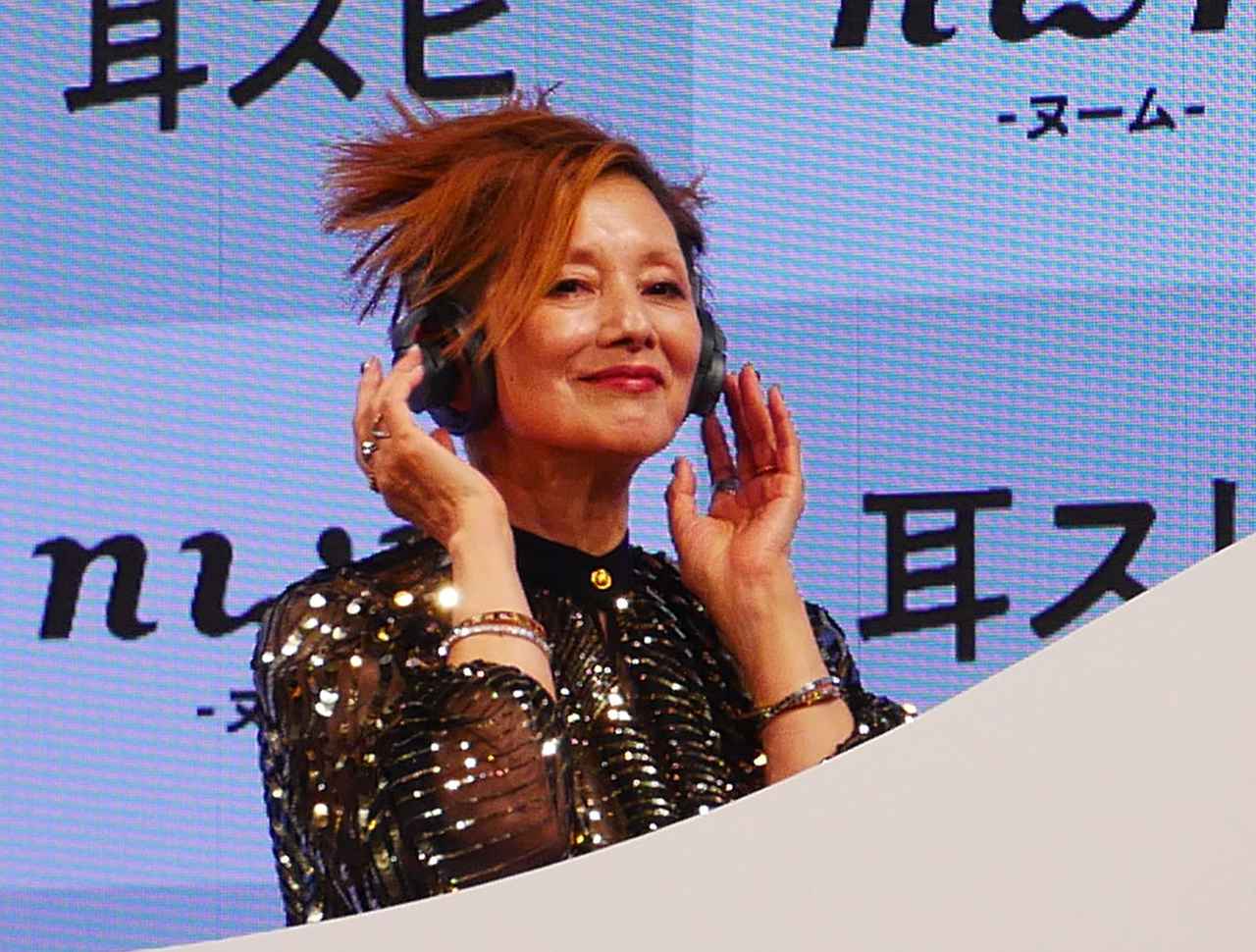 画像: スペシャルゲストの夏木マリさん