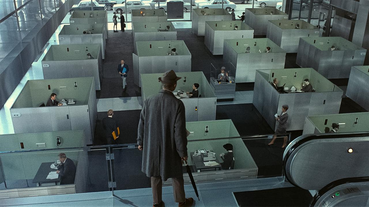 画像: 現代パリの摩天楼に現れたユロ伯父さんの大冒険