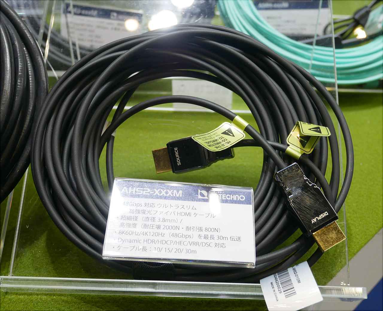 画像: 光ファイバーHDMIケーブルの「AHS2」シリーズ。ケーブルの太さは3〜4mmほどで、ひじょうに柔らかい