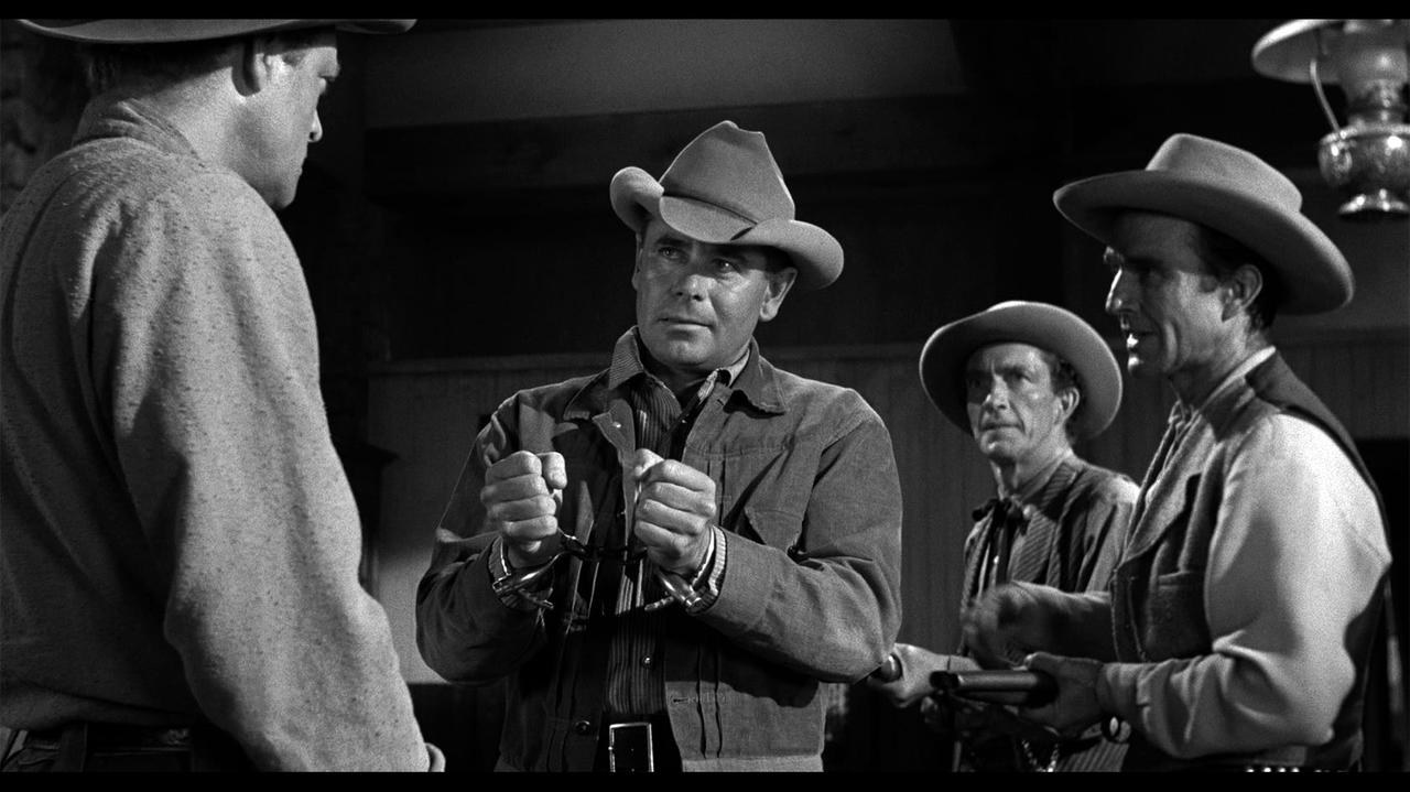 画像2: 4K UHD + BLU-RAY SPECIAL EDITION FEATURES