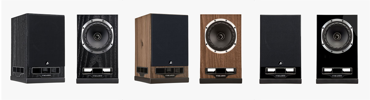 画像: 左からブラックオーク、ナチュラルウォールナット、ピアノグロス・ブラック