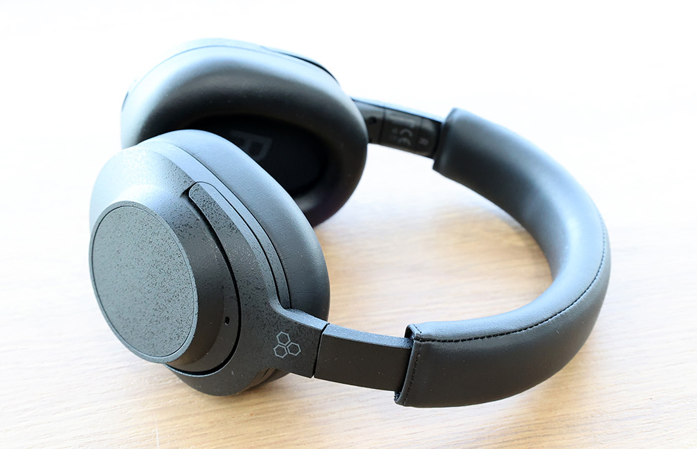 画像: finalの新ワイヤレスヘッドホン「UX5000」は、「A10000」のエッセンスを受け継いだ、繊細でレンジの広いサウンドが特徴