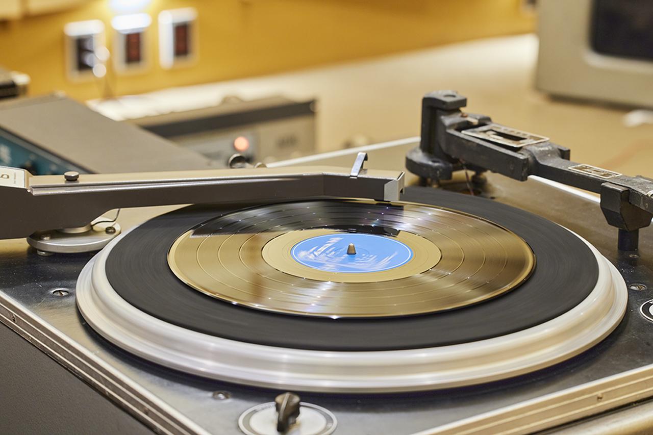 画像: 全編アメリカ西海岸録音で、1975年リリース。12AX7×2本のシュアーM65フォノイコライザーを軸に米国製ヴィンテージシステムで聴く『BAND WAGON』。アルバムの音、プリ管の銘柄の音を味わう