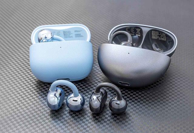 画像: ▲右が前モデル「HUAWEI FreeClip」