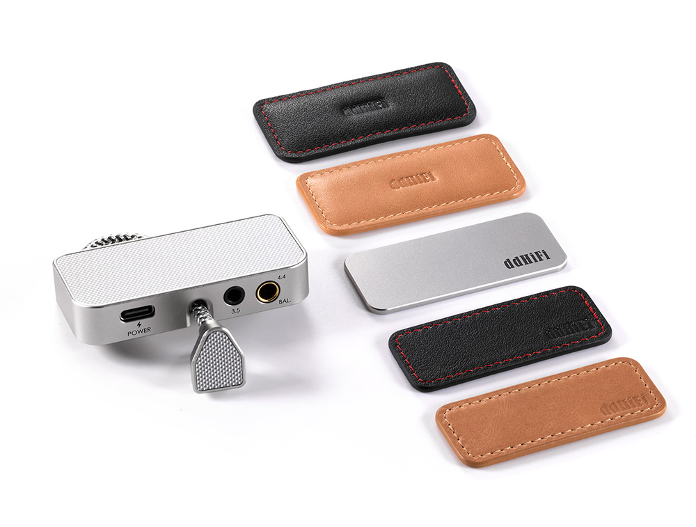 画像2: dd HiFiから、スタイリッシュなポータブルDACアンプ「TC44Grip」が12月6日に発売。使用中にスマホの充電もOK