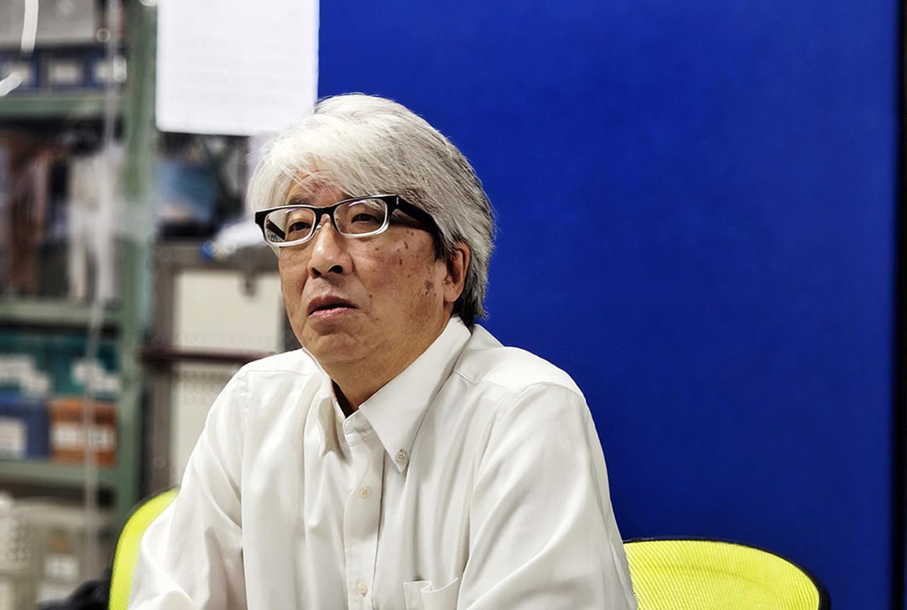 画像: 自宅オーディオルームの調音も気になっていたという酒井さん。そのテスト結果はいかに？