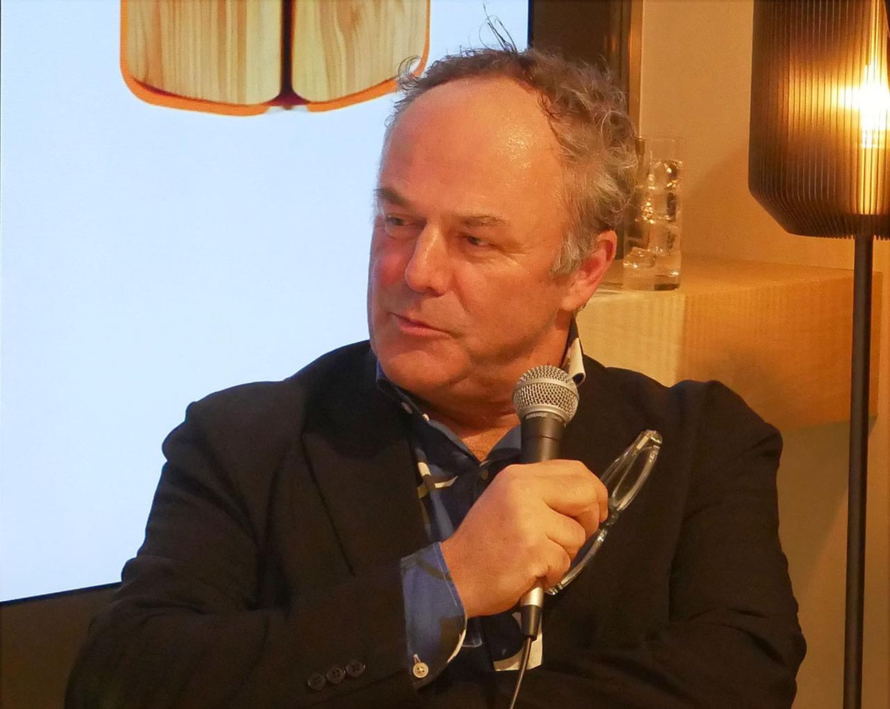 画像: マーク・ダイサム氏