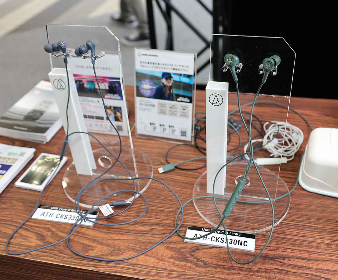 画像14: 【ポタフェス2025冬 秋葉原 レポート01】各社から登場の新製品をいち早くチェック。ファーウェイ「HUAWEI FreeClip 2」、Victor「WOOD master」、Bowers&Wilkins「Px8 S2 McLaren Edition」など