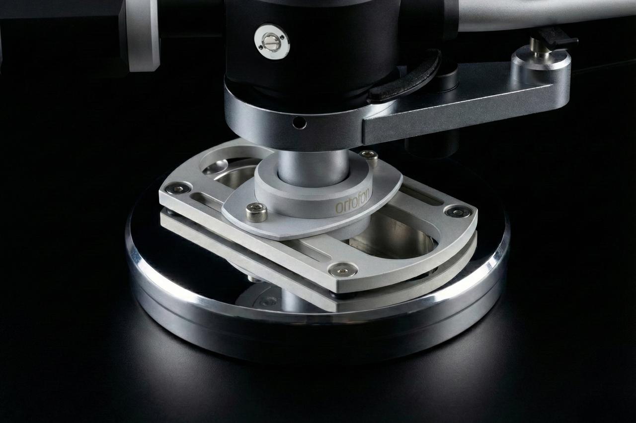 画像: オルトフォン、SMEのベース穴にオルトフォンのアームが取り付けられるスライドベース、「TA-Base/SME」発売