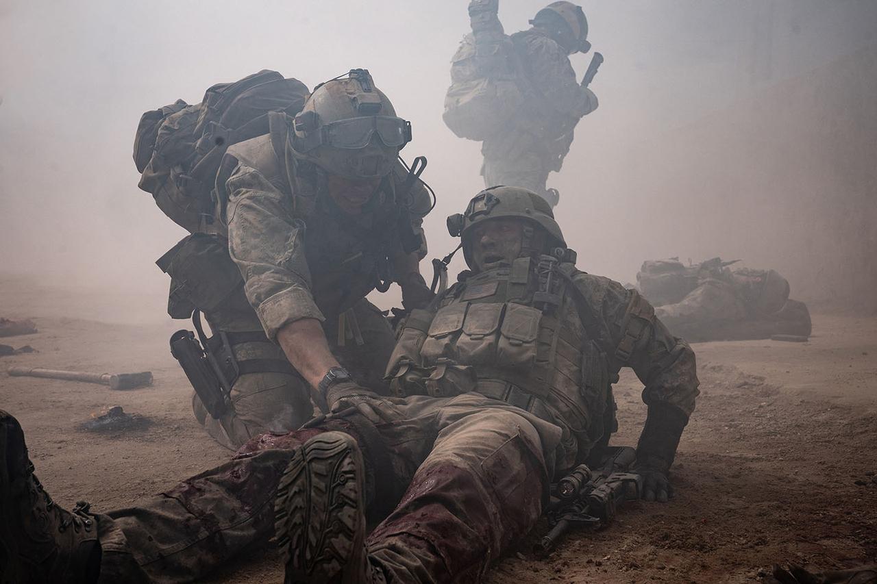 画像2: “極限の95分、映画史上もっともリアルな戦場に、あなたを閉じ込める” 『ウォーフェア 戦地最前線』は、ドルビーシネマでの体験が圧倒的だった！