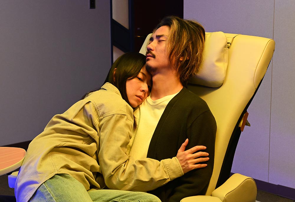 画像2: 高橋伴明監督の最新作『安楽死特区』が公開。W主演の「大西礼芳」は、「安楽死について考えるきっかけにしてほしい」