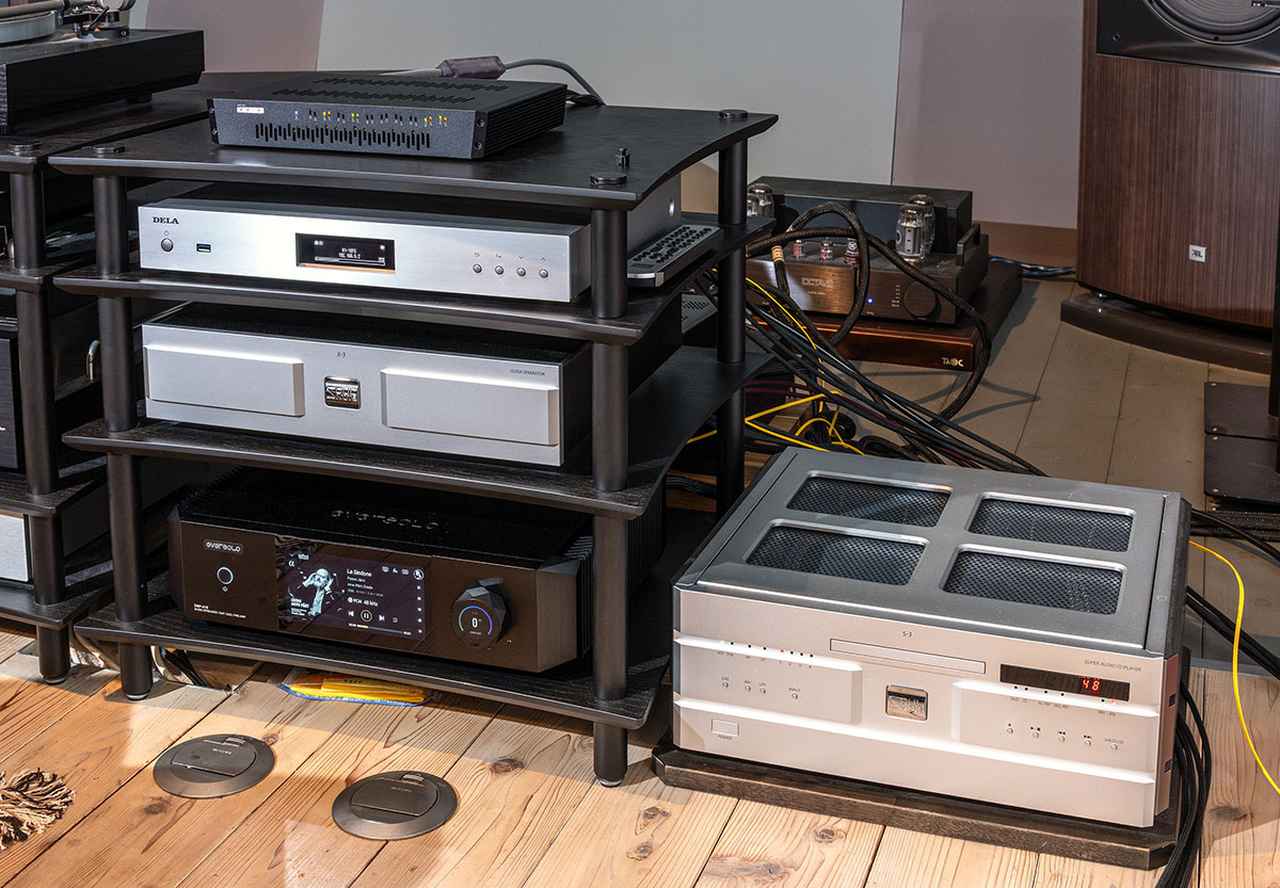 画像: 山本さんが愛用中のネットワークプレーヤー、エバーソロ「DMP-A10」は光LAN端子を搭載しており、sNH-10Gと光LANケーブルで接続できる。これを活かして、モデル以降の経路をすべて光LAN接続した場合の音も確認してみた