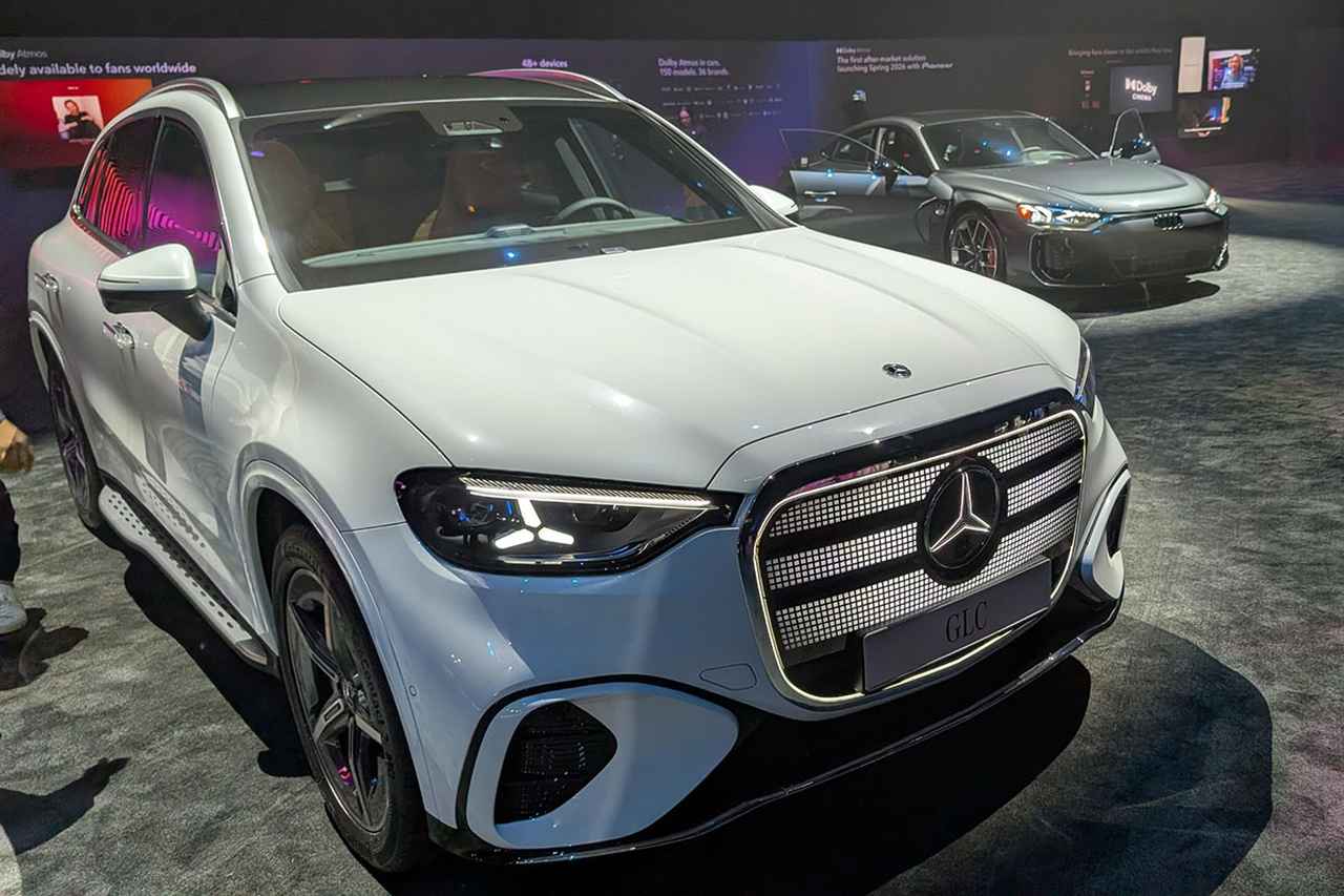 画像: 7.1.4イマーシブ配置のメルセデスGLC