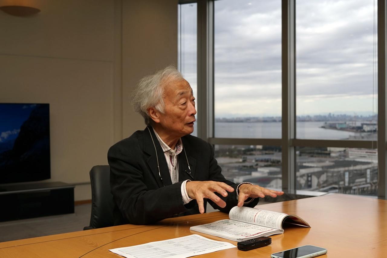 画像2: シャープ4T-C65HS1が獲得したHiViグランプリ2025最高賞〔ゴールド・アウォード〕の記念盾を授与