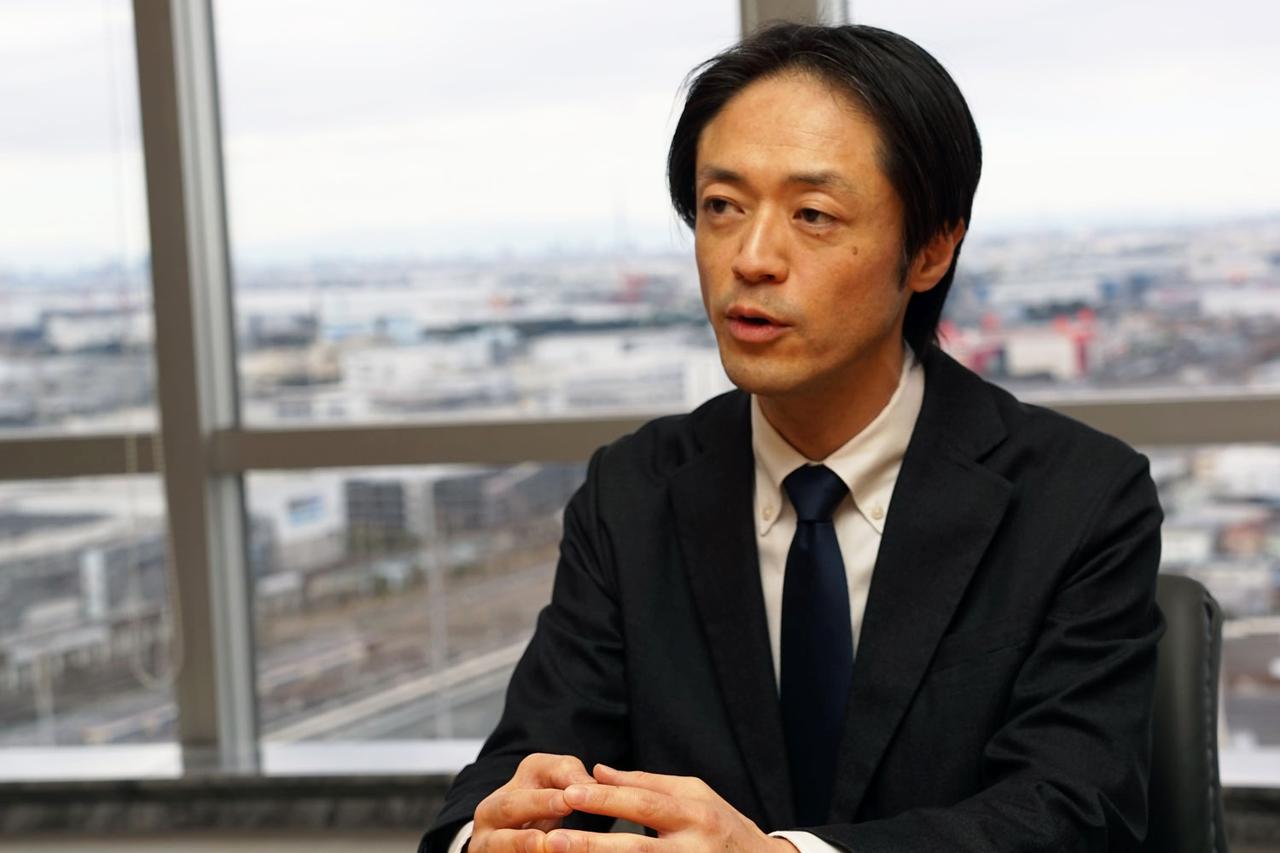 画像3: シャープ4T-C65HS1が獲得したHiViグランプリ2025最高賞〔ゴールド・アウォード〕の記念盾を授与