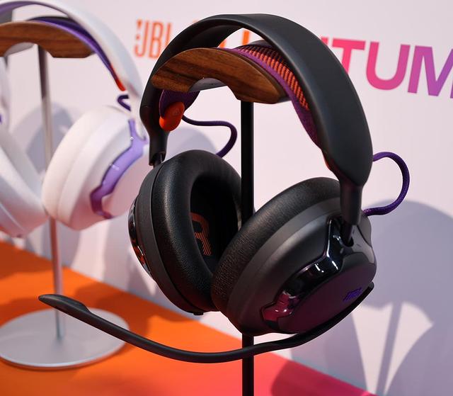 画像: 「JBL Quantum 950 Wireless」