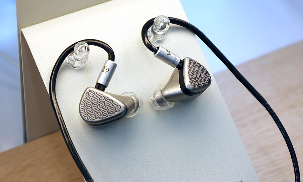 画像4: 【冬のヘッドフォン祭mini 2026」リポート01】final、弩級のフラッグシップヘッドホン「DX10000CL」を試聴展示。final／飯田ピアノ／アユート／intime