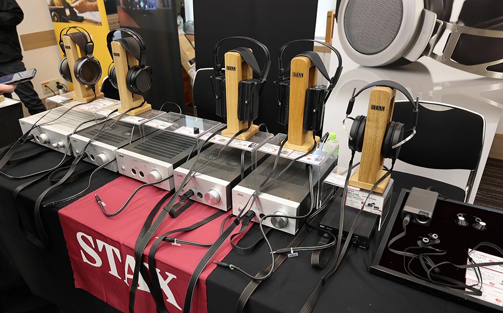 画像2: 【冬のヘッドフォン祭mini 2026」リポート04】超弩級のDAP「EvoOne Cu」「EvoOne Ti」に注目が集まる。BlueSound/STAX/ Acousttune/オリラスジャパン/ラディウス/ DENON・Bowers＆Wilkins/ MusicWith規格外