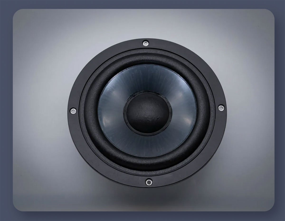 画像1: オーディオ好きが、音楽を真に愛するリスナーのために生み出したブックシェルフスピーカーが遂にデビュー！ ダイヤトーンの遺伝子を継承した、音へのこだわりが詰まった高性能モデルだ