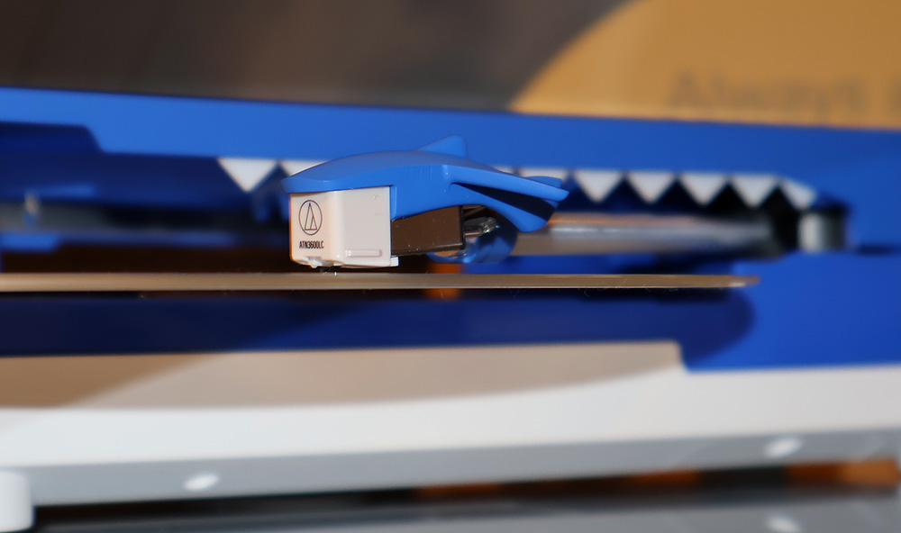 画像3: オーディオテクニカ、サメをイメージしたレコードプレーヤー「SHARK BURGER」をMakuakeにて3月5日よりプロジェクト開始