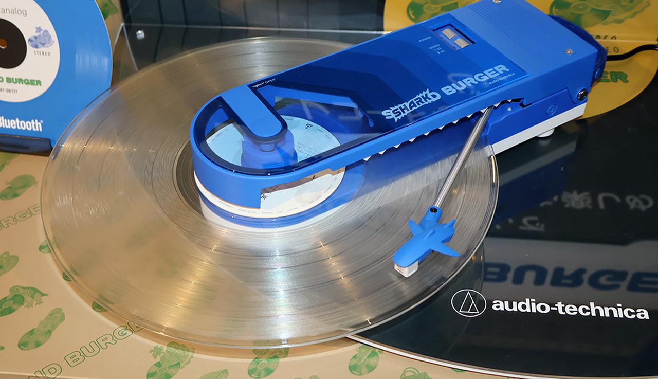 画像1: オーディオテクニカ、サメをイメージしたレコードプレーヤー「SHARK BURGER」をMakuakeにて3月5日よりプロジェクト開始