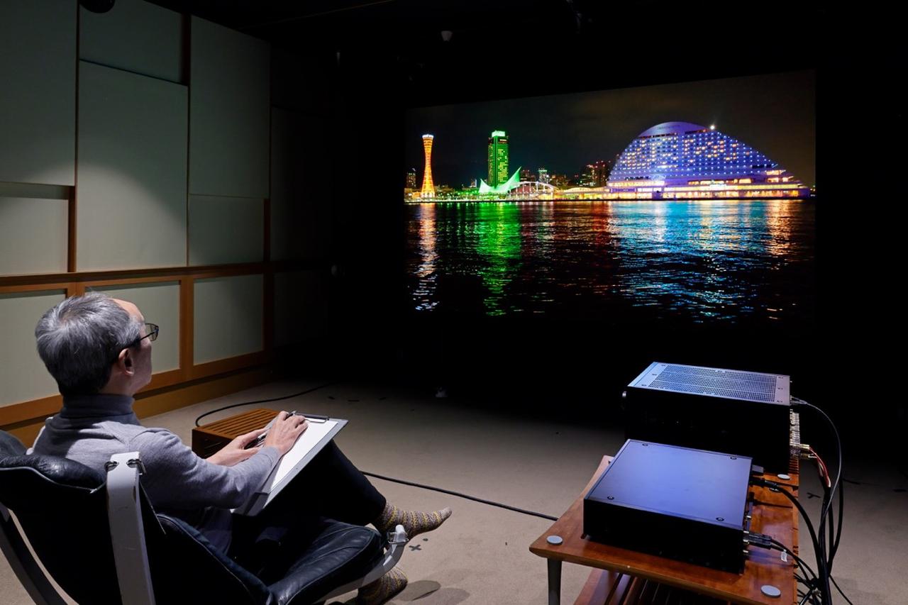 画像2: 「オーロラブランド」スクリーン。絶品の質感!際立つ自然な画調!「16K Ready」を謳う映画の本場アメリカ発祥の狭ベゼル仕様スクリーンに注目