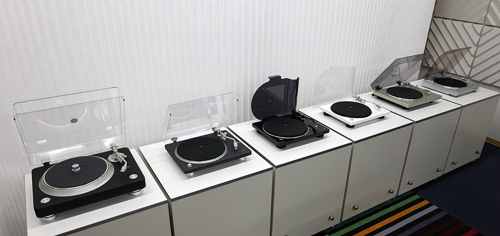 画像2: デノン、Bluetooth送信に対応し、フォノイコライザー搭載の新作ターンテーブル「DP-500BT」を3月27日に発売