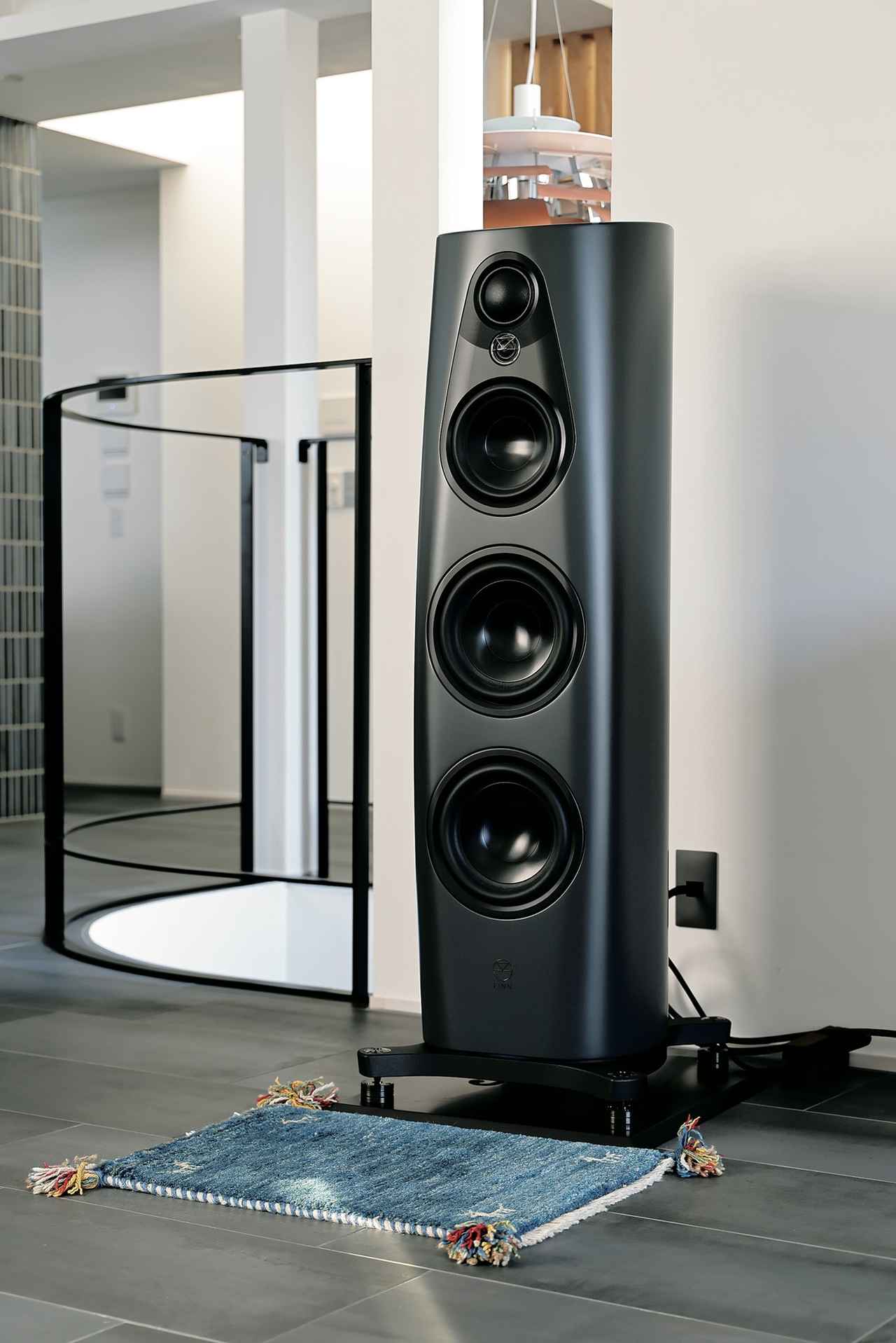 画像1: 【リン・サラウンド体験記】ストリーミングとアナログ、そして映像。感動を描き出す、わがリンの愛機たち