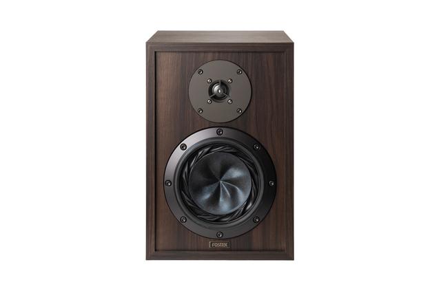 伝統のモニター思想を、最新の音響技術で昇華。音楽の核心まで緻密に