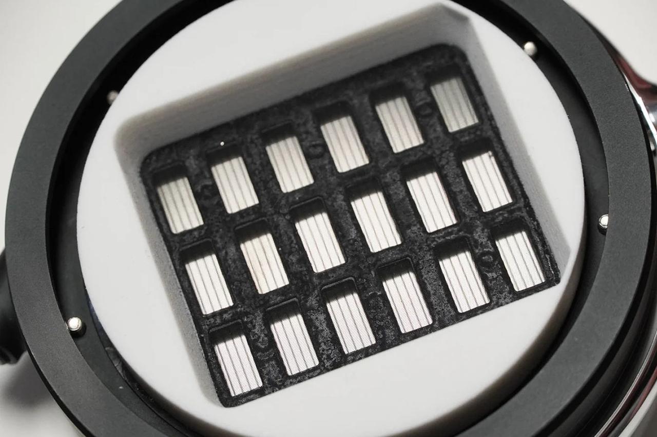 画像2: ベルリン発のオーディオブランドArcTec Berlinから、ハイエンドヘッドホン「AB 92」が登場。背面開放型により、振動板の背後から放射される音を遮ることなく自由に解放