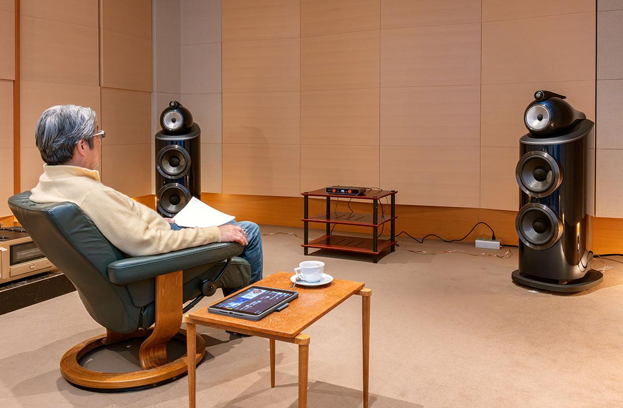 画像: デジタルアンプ搭載の「Integro」でフロアー型スピーカーをドライブしたらどのような音が再生されるかも確認してみた。B&Wの大型スピーカー「801 D4 Signature」との組み合わせでは、ウーファーの制動はやや厳しかったが、充分満足できる音を奏でていた