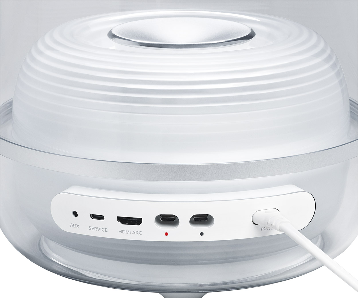 画像: 浮かぶように配されたサブウーファー