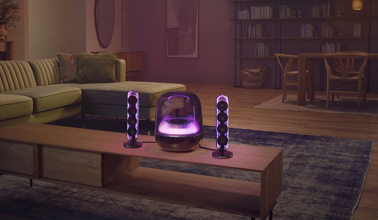 画像2: Harman Kardon、ブランドを代表する2.1chのスピーカーシステム登場!機能もライティングも現代的に進化している