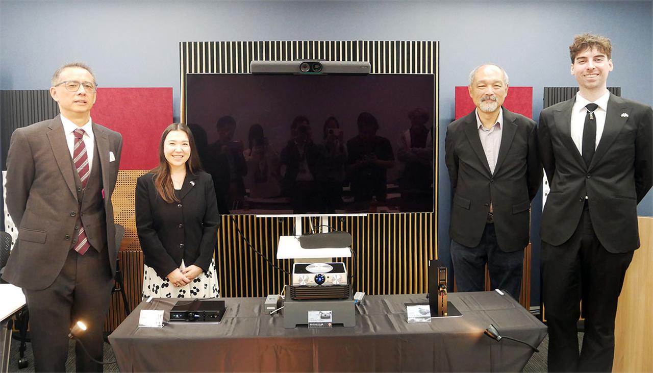 画像: 登壇した方々。左からiFiオーディオ CEO/共同創業者のVincent Lukeさん、BCCJ（英国商工会議所 日本）エグゼクティブディレクター Sarah Backleyさん、iFiオーディオ アジア太平洋地域 セールス ダイレクターのDuncan Fukさん、BCCJ コミュニケーション・デジタルマーケティングリード Josh Welchさん