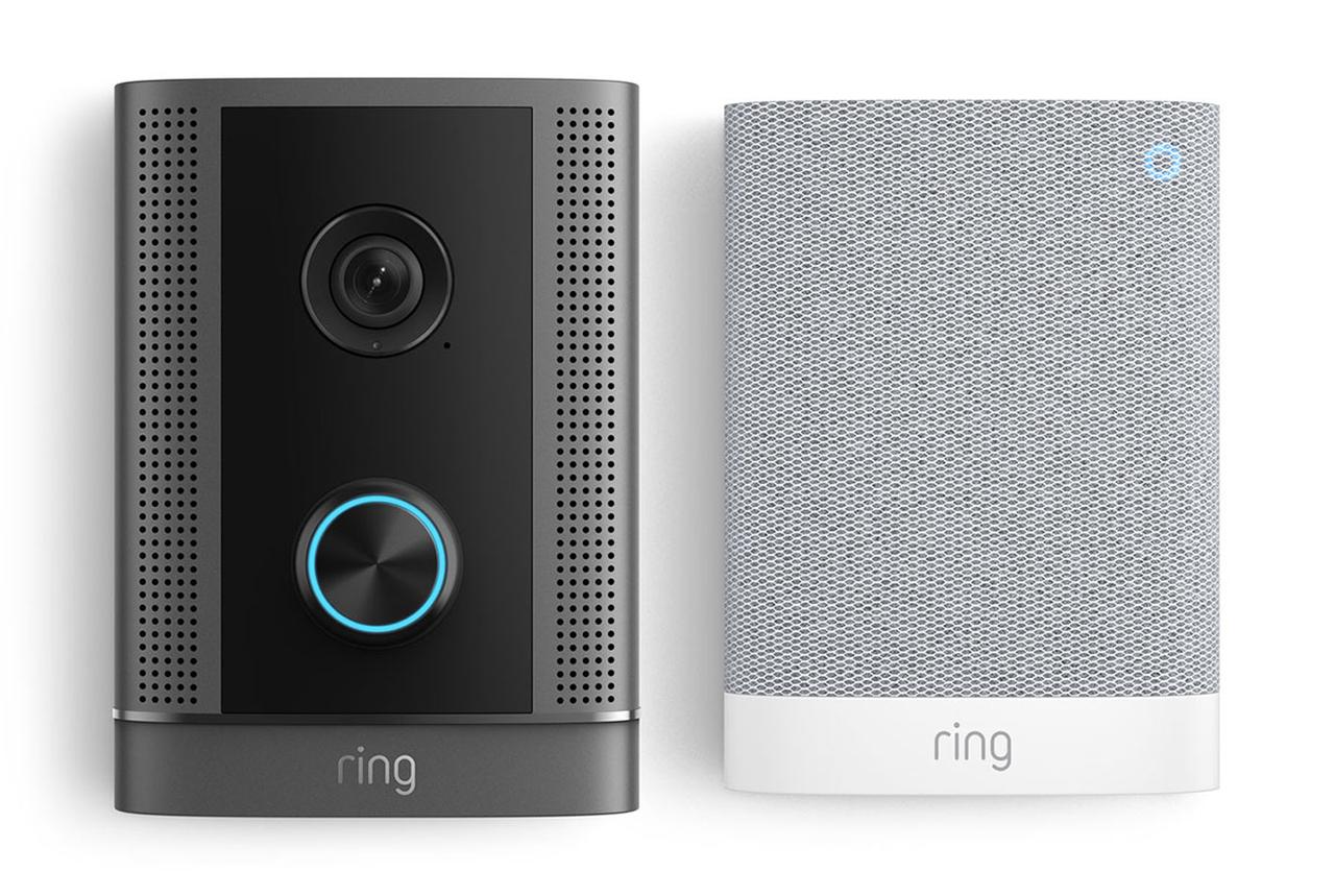 画像: 「Ring 防犯ドアホン プロ」の屋外インターホン部分（左）と屋内チャイム（右）