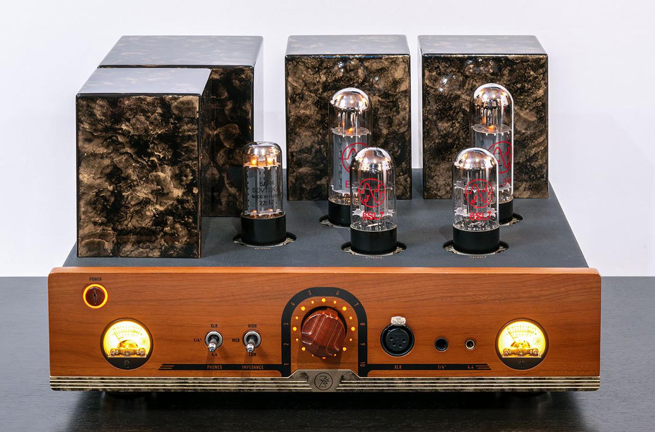 画像1: ZMFの純A級真空管ヘッドホンアンプ「Aegis」は、躍動感に溢れた音が魅力だ！ 真空管らしい音色を持ちながら、圧倒的なパワーと優れた音楽性を再現する