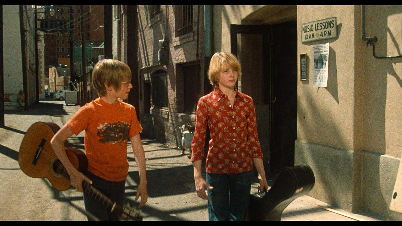 画像1: 『アリスの恋』は女性解放についての映画だと言う人もいるが、それは少し焦点がずれていると思う。これは人間の解放についての映画だ。だがベルイマンの『ある結婚の風景』のように6時間あれば、登場人物のさまざまな側面を描けるが、8人の登場人物の間で4つか5つの異なる関係が展開する映画を作ろうとするのは、少し野心的すぎた。私はマーシャ･ルーカス（編集／『スター･ウォーズ エピソード4／新たなる希望』でオスカー受賞）と協力し、ストーリーに大幅な変更を加えた。最終的に112分という劇場上映に適した長さとなったが、オリジナルカットは3時間16分だった。登場人物に関する多くの部分をカットせざるを得ず、いまでも本当に残念に思っている。マーティン･スコセッシ