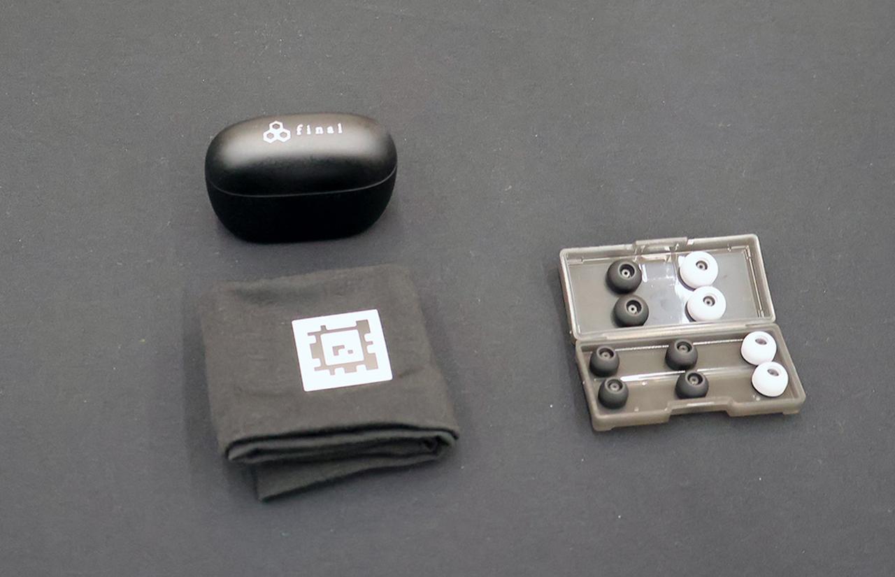 画像: TWSのフラッグシップ「TONALITE」は、イベント当日にアプリのアップデートが入り、注目機能「DTAS」の測定が10分でできるモードが追加された（従来の60分モードとの選択式）。これはユーザーの測定値が集まり、測定の予測・精度が向上したのが大きいという。ノイキャンオフモードの実装は……未定とか