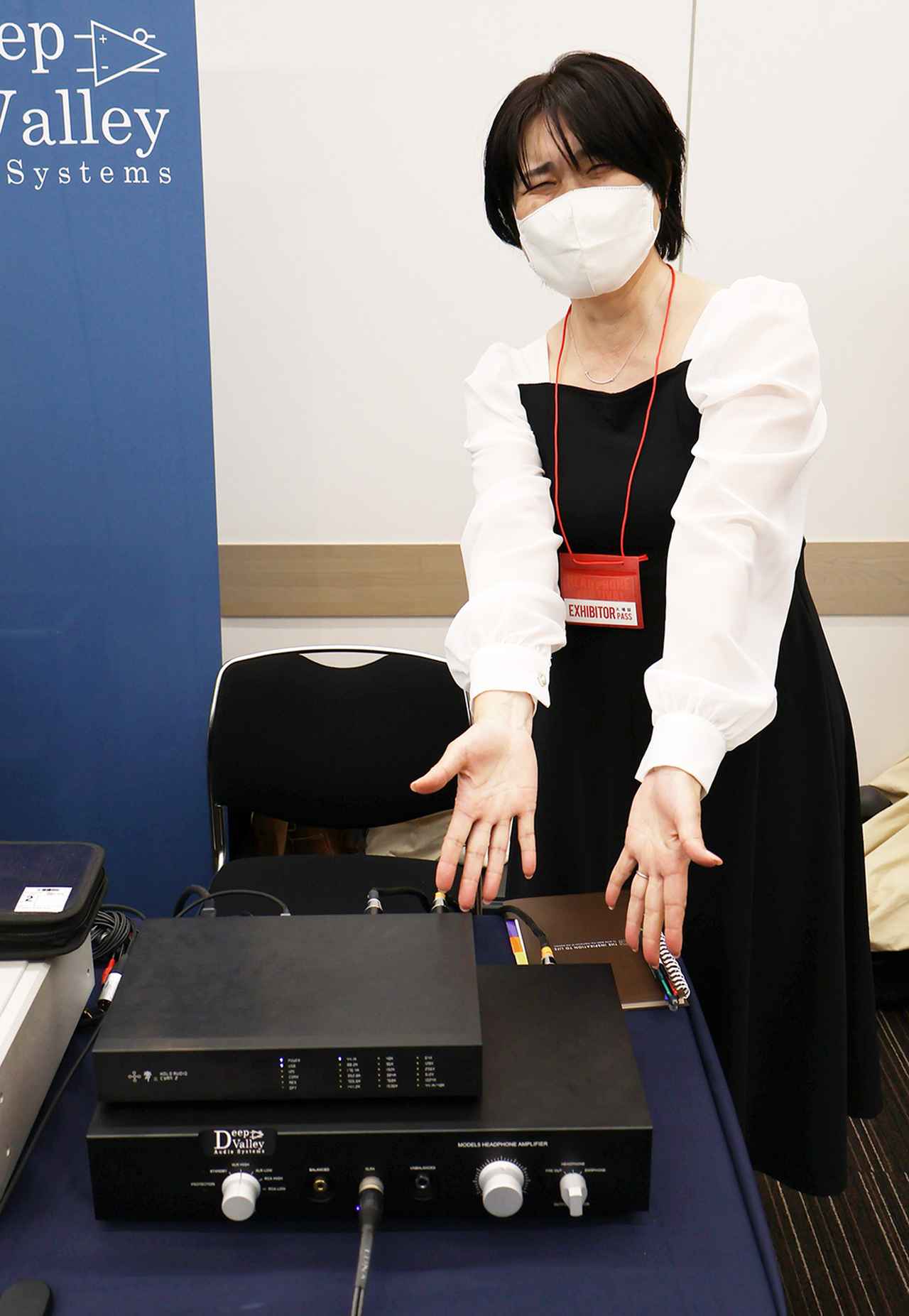 画像: ノリノリで製品を紹介してくれました