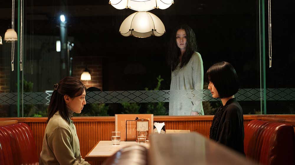 画像2: ホラー作『祝山』で、山に侵食されてゆく女性を熱演した「石川恋」にインタビュー。「私なりの“矢口朝子”を映画の中に存在させることはできました!」